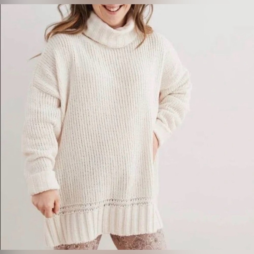 Aerie White Chunky Oversized Chenille Knit Turtleneck Sweater